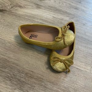 Toddler Girls -Gold sparkle flats